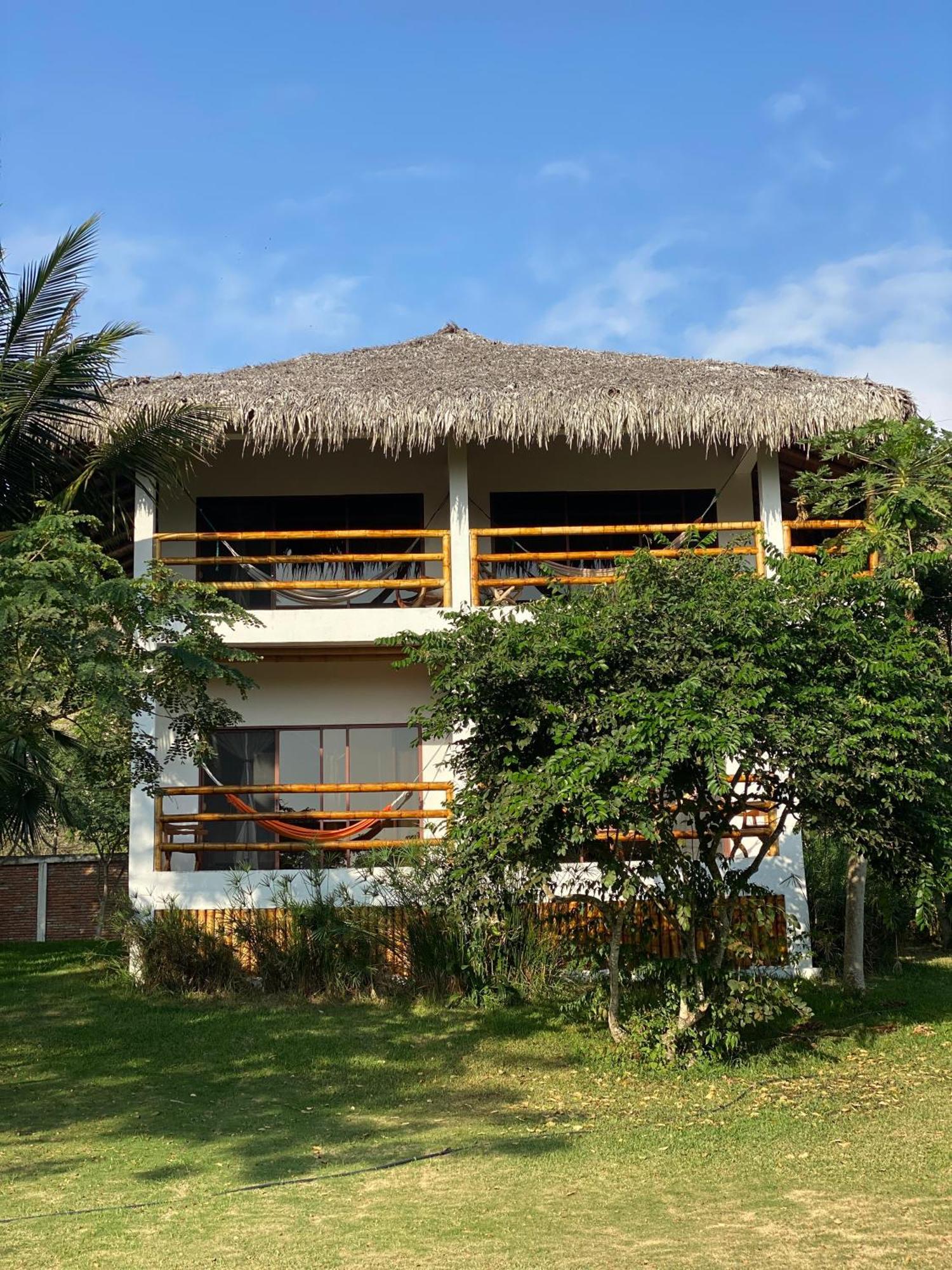 Hosteria Guachapeli Las Tunas Exterior photo